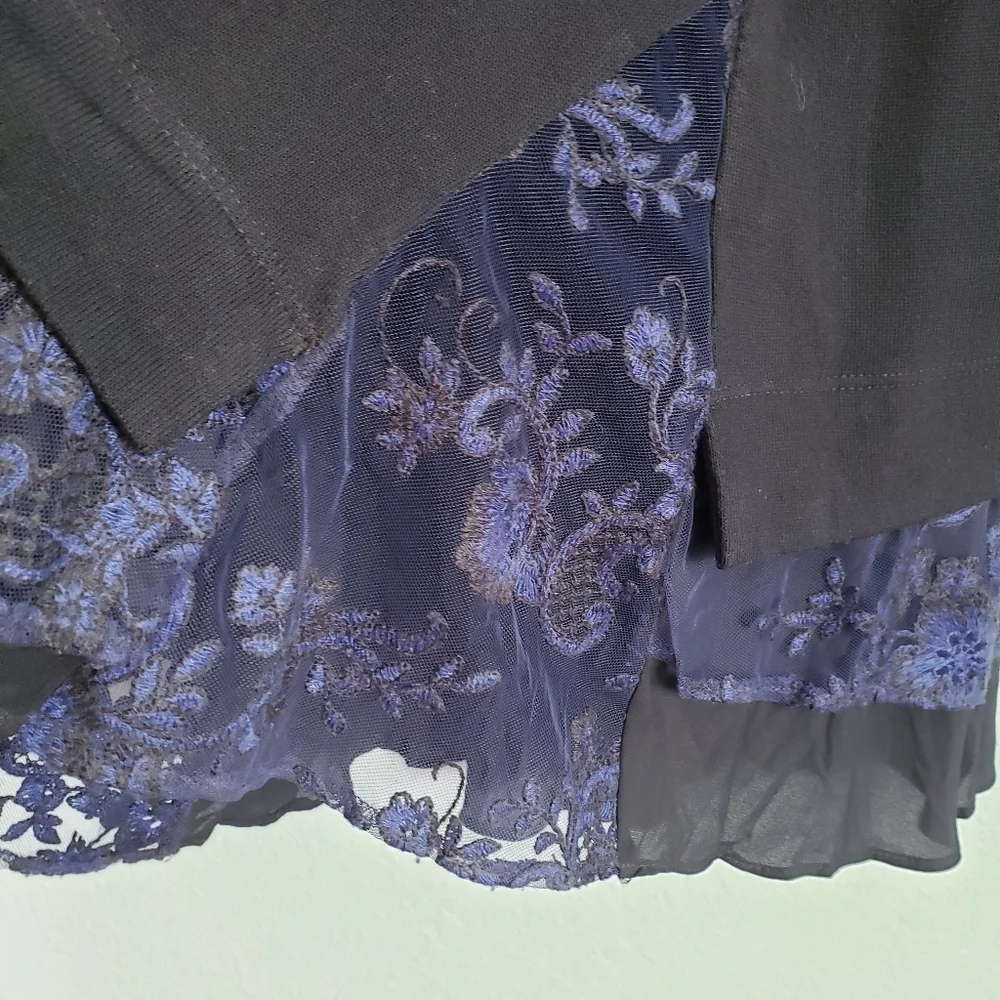 Karen Kane Black Light Sweater Tunic With Tiered Navy Floral Embroidered Lace